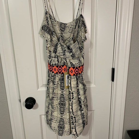 Romper - Picture 2 of 3